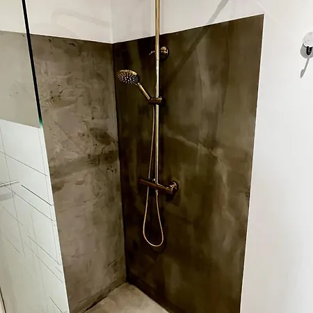 Apartment Escapade *