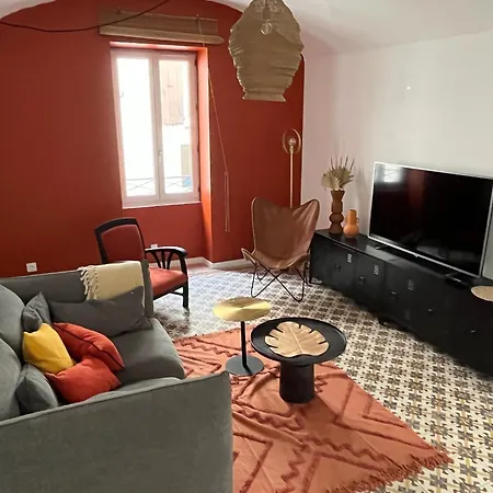 Apartment Escapade *